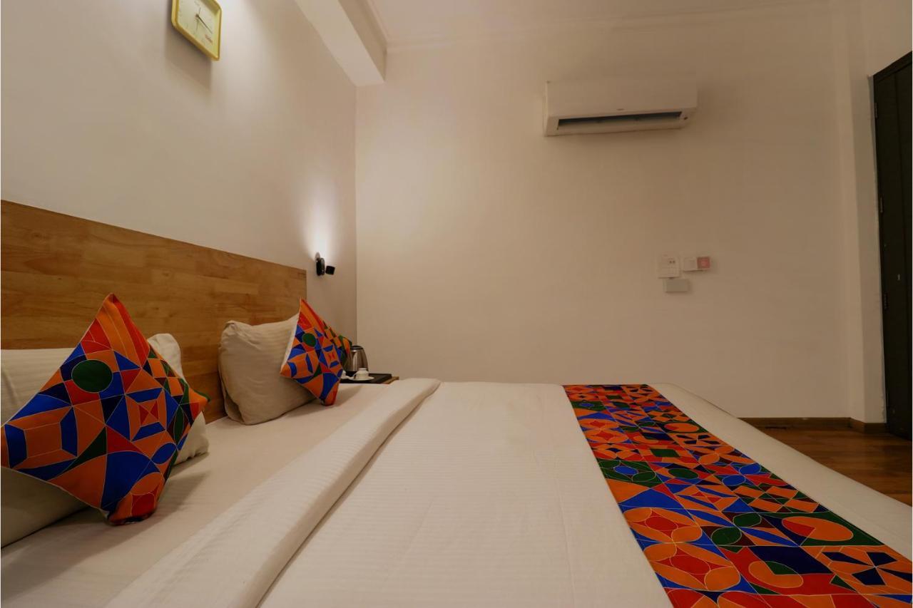Fabhotel The Glory Gurgaon Exterior photo