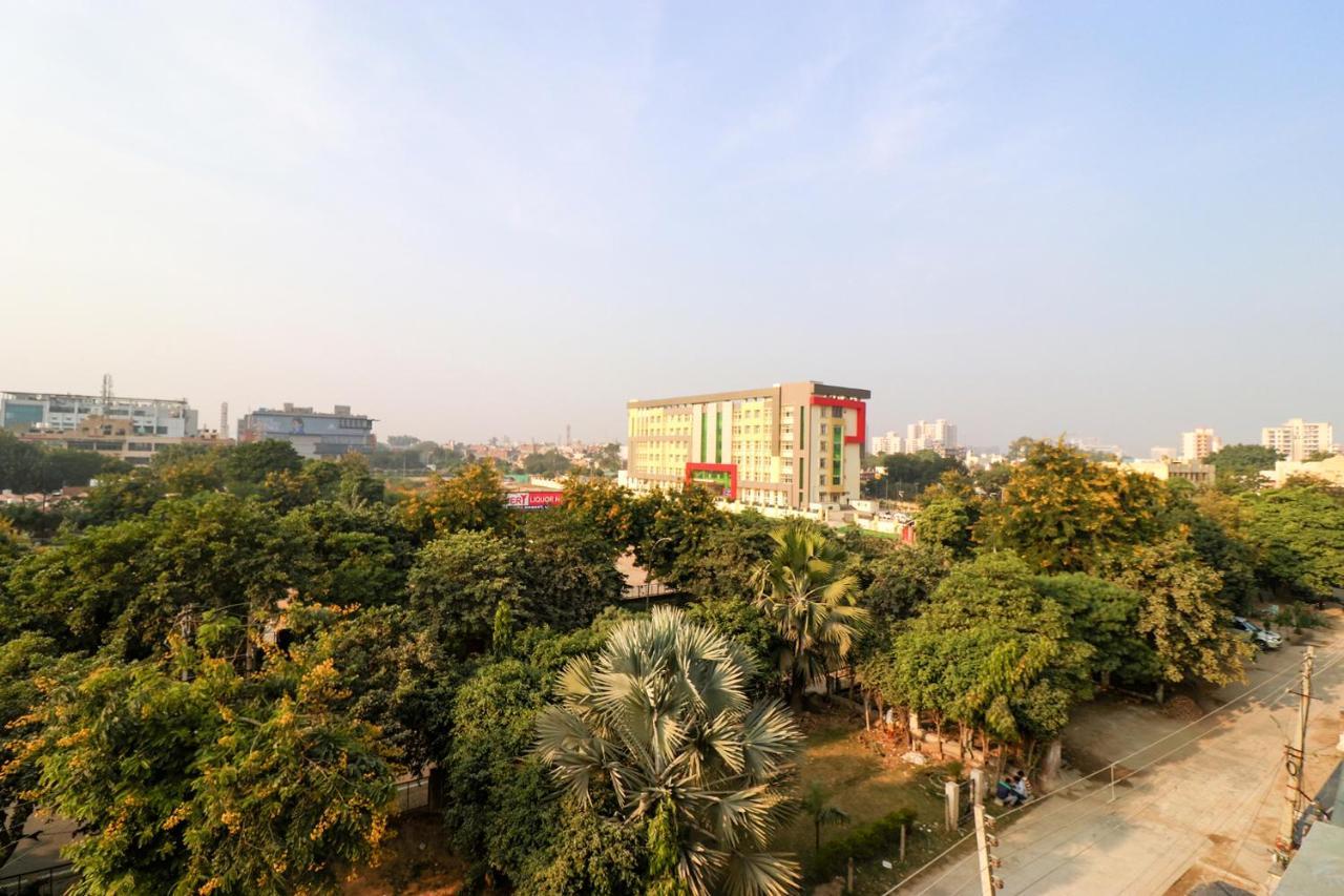 Fabhotel The Glory Gurgaon Exterior photo